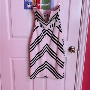 Black and white midi dress!! 💞💞💞